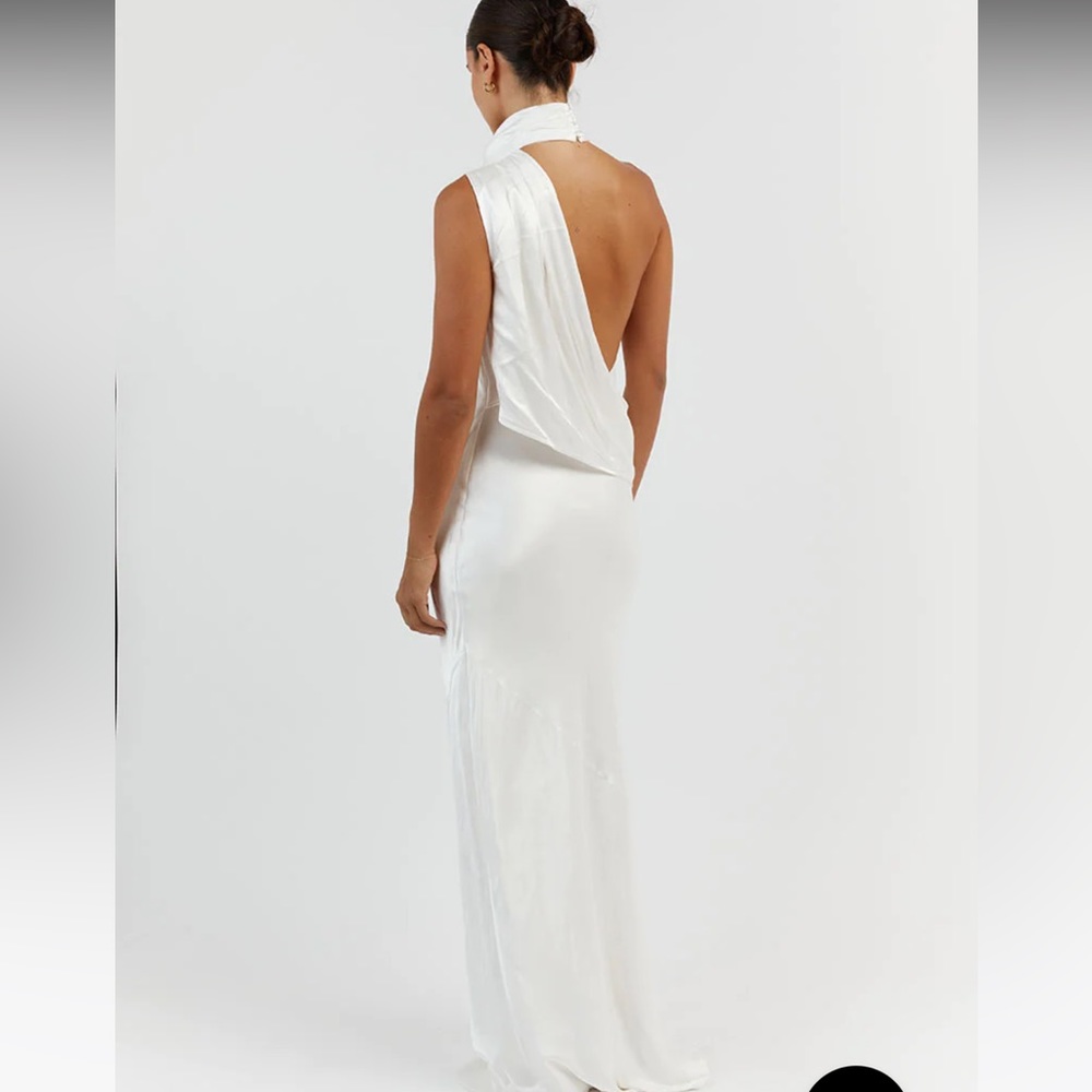Dissh dress